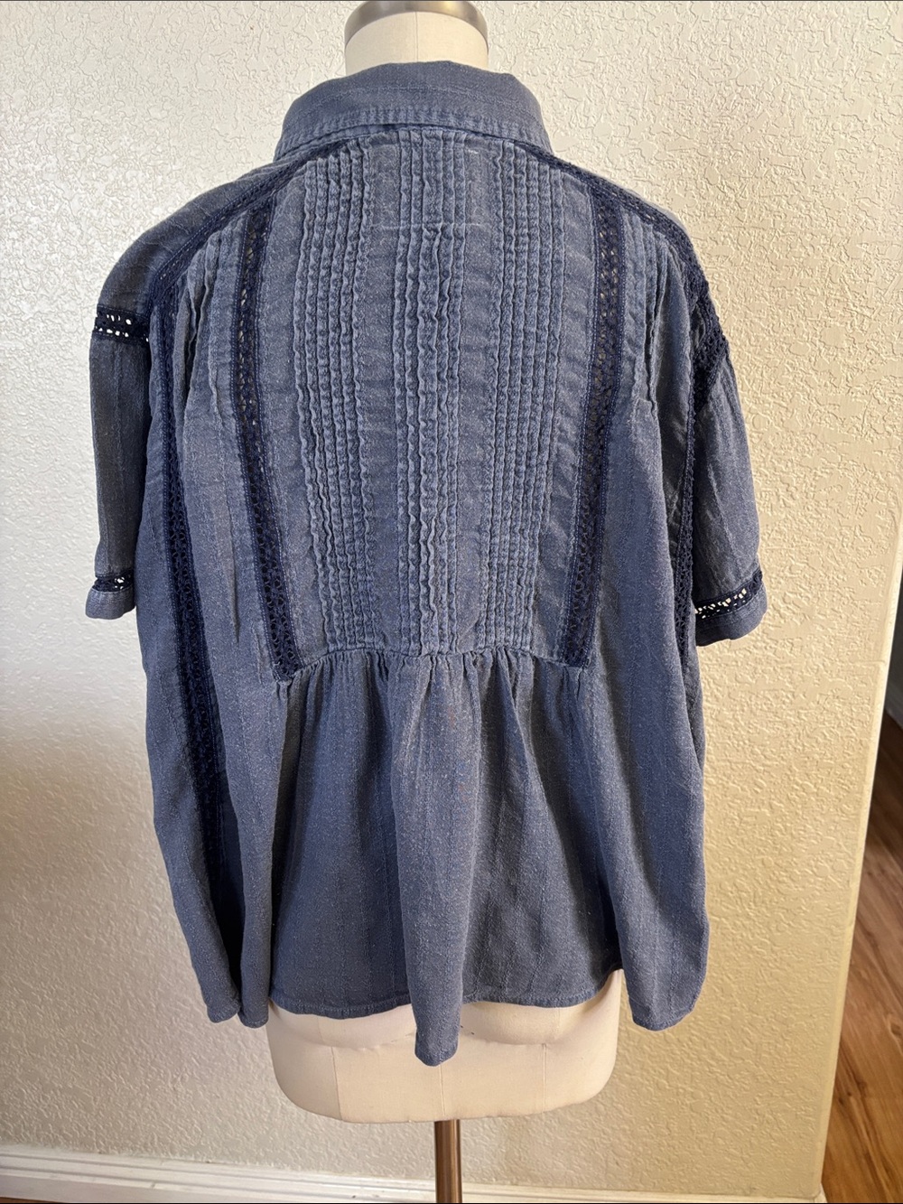 Lucky Brand Navy Short Sleeve Button-Front Shirt with Pintuck Detail - Picture 2 of 4